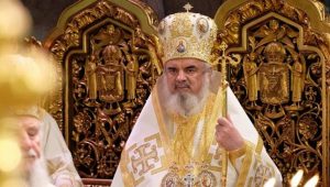 Biserica Ortodoxă Română reiterează interdicția implicării clerului în politică în contextul alegerilor din 2024